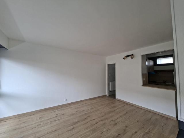 Location Appartement 1 pièce 26m² BORDEAUX 33000
