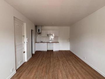 Location Appartement 1 pièce 24m² BORDEAUX 33000