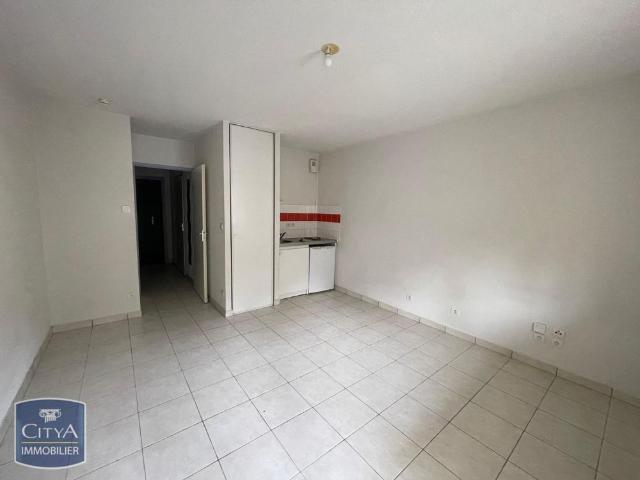 Location Appartement 1 pièce 26m² CHAMPCEVINEL 24750