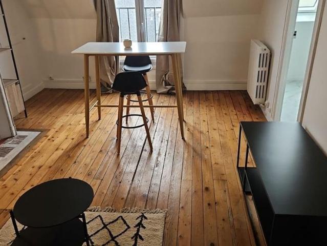 Location Appartement 1 pièce 26m² PARIS 10ème