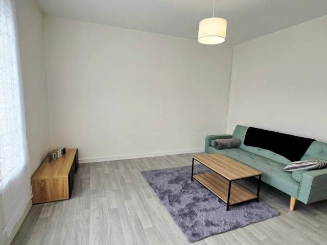 Location Appartement 1 pièce 26m² ST JEAN DE BRAYE 45800