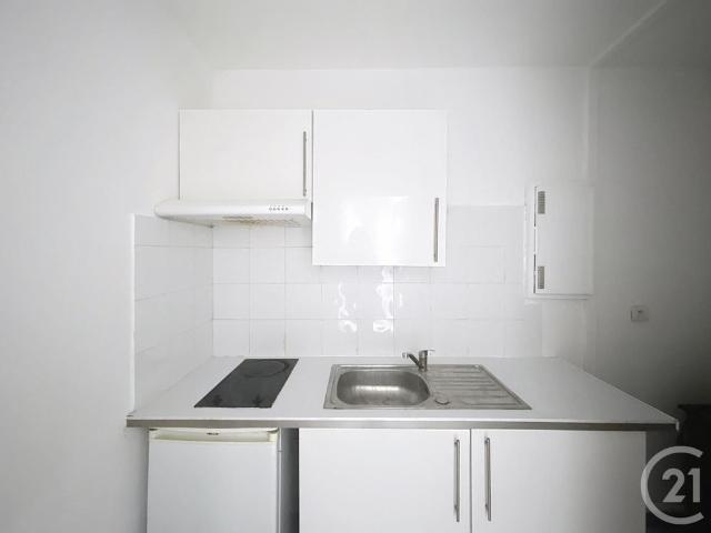 Location Appartement 1 pièce 26m² ST JULIEN LES VILLAS 10800