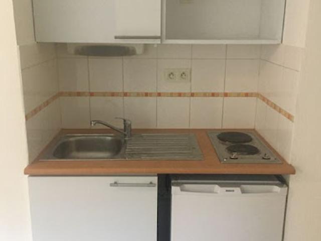 Location Appartement 1 pièce 27 m2 Nimes