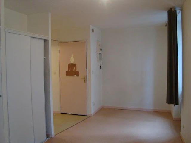 Location Appartement 1 pièce 27 m2 Clermont Ferrand