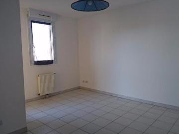 Location Appartement 1 pièce 27 m2 Les Angles