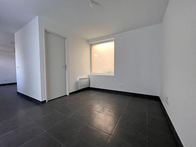 Location Appartement 1 pièce 27 m2 Pérenchies