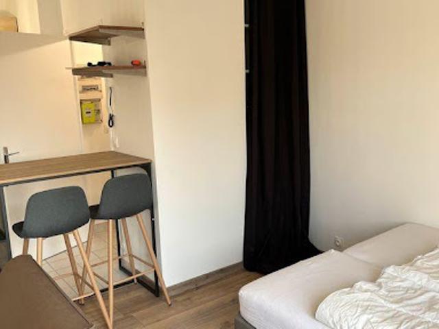 Location Appartement 1 pièce 27 m2 Reims