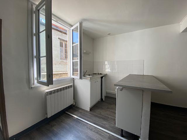Location Appartement 1 pièce 27 m2 Saumur