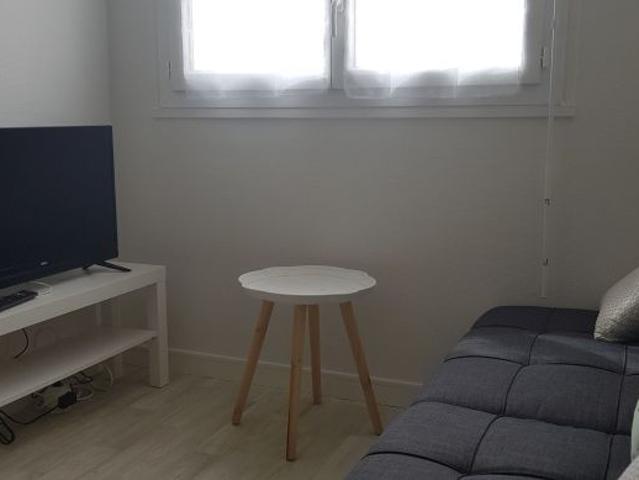 Location Appartement 1 Pièce 27 m² Meublé