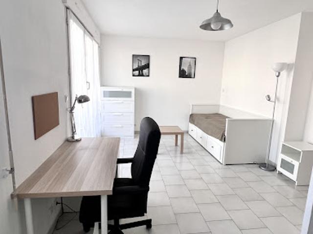 Location Appartement 1 pièce 27.04 m2 Marseille 5ème