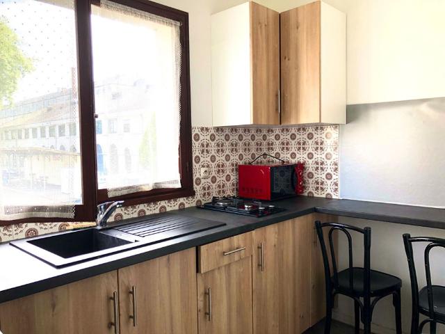 Location appartement 1 pièce, 27.00m², Pau