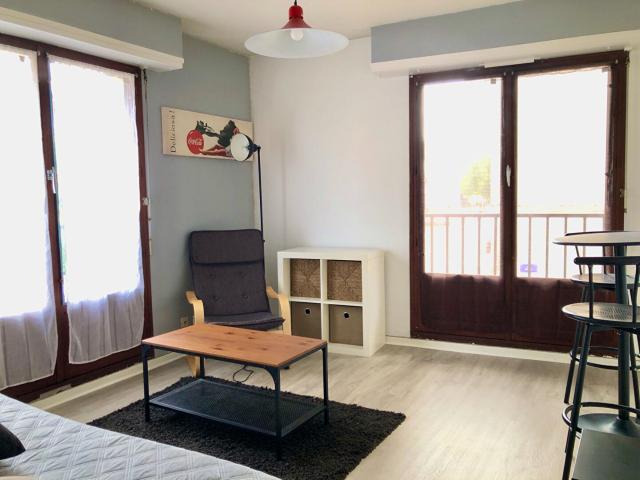 Location appartement 1 pièce, 27.00m², Pau