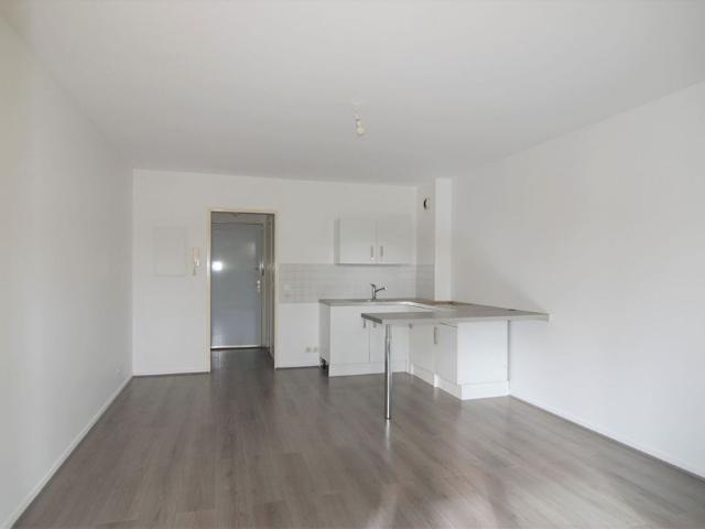 Location appartement 1 pièce, 27.25m², Ozoir la Ferrière