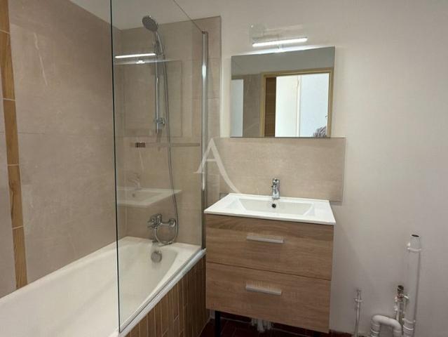 Location appartement 1 pièce, 27.30m², Manosque