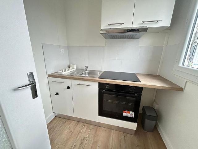 Location appartement 1 pièce, 27.53m², Nantes