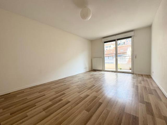Location Appartement 1 pièce 27.7 m2 Nice