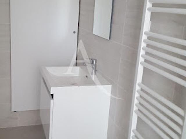 Location Appartement 1 pièce 27.8 m2 Bédarieux