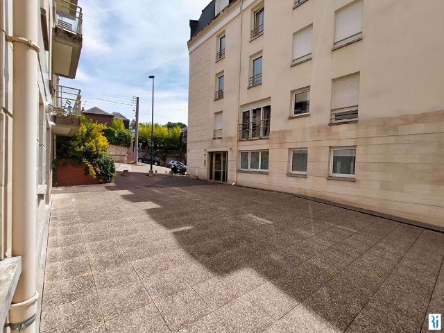 Location Appartement 1 pièce 27m²