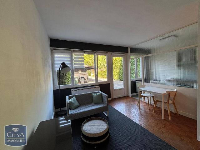 Location Appartement 1 pièce 27m² BORDEAUX 33000