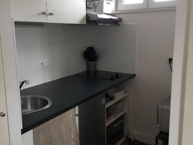Location Appartement 1 pièce 27m² BORDEAUX 33000