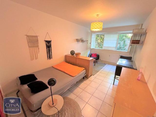 Location Appartement 1 pièce 27m² CHALON SUR SAONE 71100