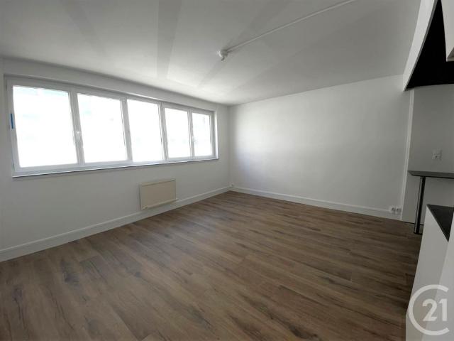 Location Appartement 1 pièce 27m² CHERBOURG EN COTENTIN 50100