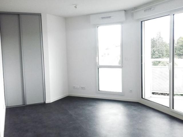 Location Appartement 1 pièce 27m² CLERMONT FERRAND 63000