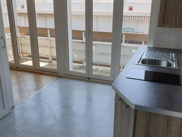 Location Appartement 1 pièce 27m² CLERMONT FERRAND 63000