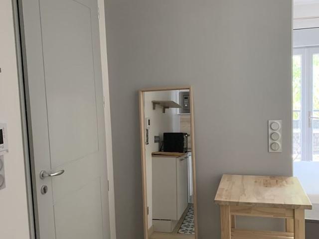 Location Appartement 1 pièce 27m² LA TRONCHE 38700