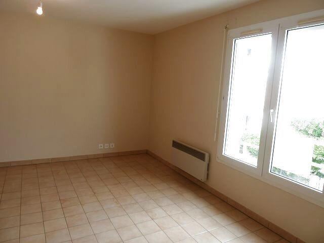 Location Appartement 1 pièce 27m² LA ROCHE SUR YON 85000