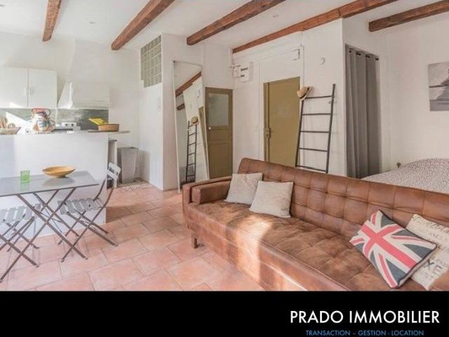 Location Appartement 1 pièce 27m² MARSEILLE 1er