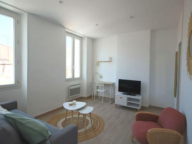 Location Appartement 1 pièce 27m² MARSEILLE 5ème
