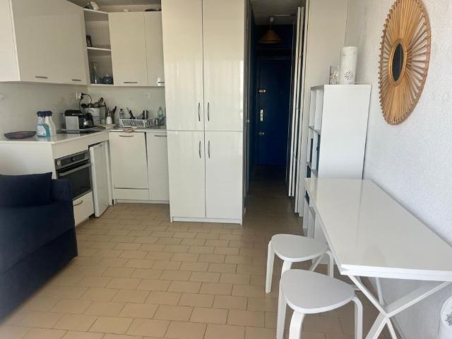 Location Appartement 1 pièce 27m² MAUGUIO 34130