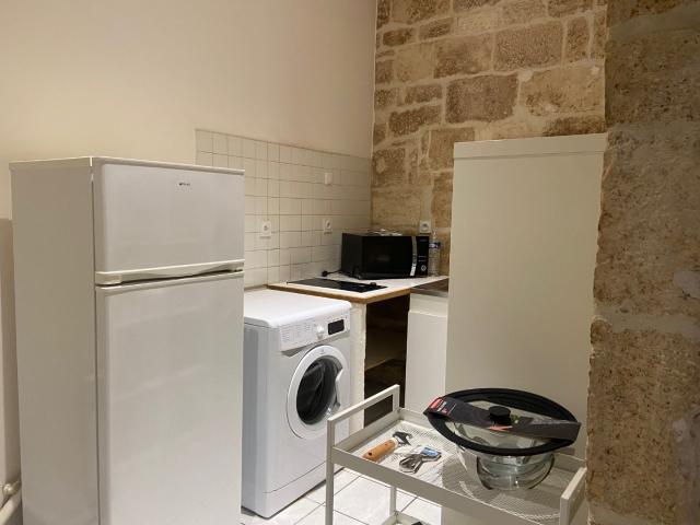Location Appartement 1 pièce 27m² MONTPELLIER 34000