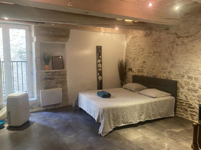 Location Appartement 1 pièce 27m² NIMES 30000
