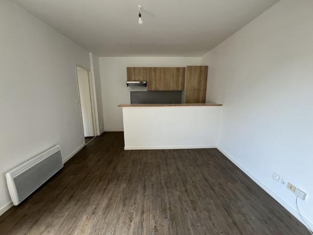 Location Appartement 1 pièce 27m² REIMS 51100