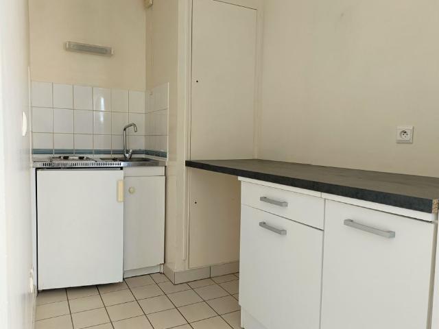 Location Appartement 1 pièce 27m² REIMS 51100