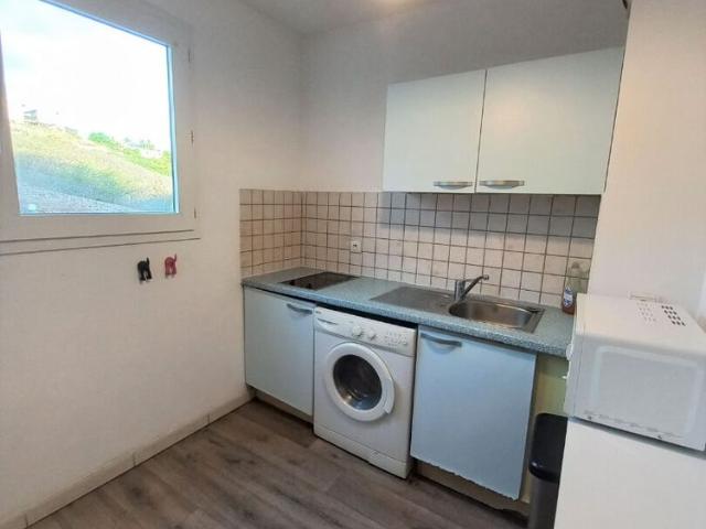 Location Appartement 1 pièce 27m² ST GILLES LES BAINS 97434