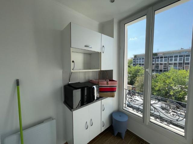 Location Appartement 1 pièce 27m² ST MAUR DES FOSSES 94210
