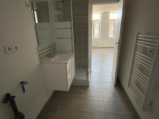 Location Appartement 1 pièce 28 m2 Avesnes sur Helpe
