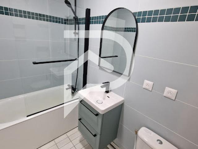 Location Appartement 1 pièce 28 m2 Paris 8ème