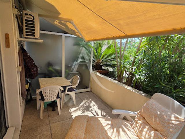 Location Appartement 1 pièce 28.1 m2 Saint Laurent du Var
