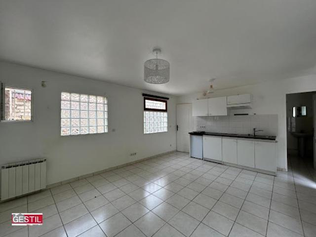 Location Appartement 1 pièce 28.64 m2 Pontoise
