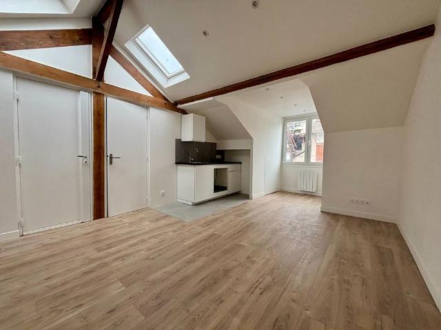Location appartement 1 pièce, 28.80m², Conflans Sainte Honorine
