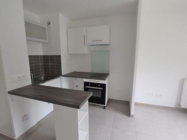 Location appartement 1 pièce, 28.83m², Cergy