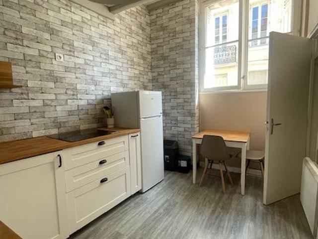 Location Appartement 1 pièce 28m²