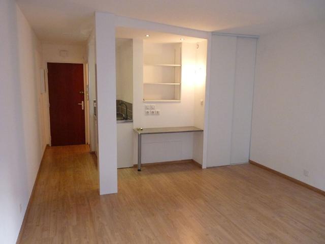 Location Appartement 1 pièce 28m²