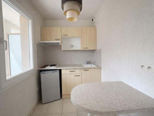 Location Appartement 1 pièce 28m²