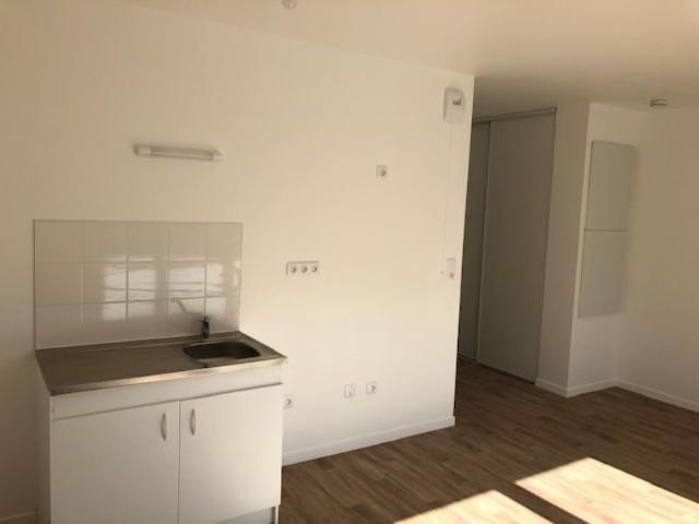 Location Appartement 1 pièce 28m²