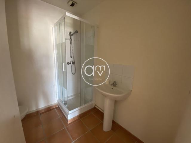 Location Appartement 1 pièce 28m² TOULON 83000